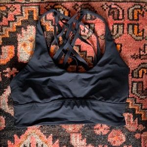 Lululemon sports bra size 6